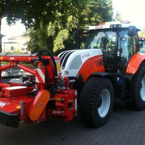 Steyr Schlepper & Dücker Mulcher